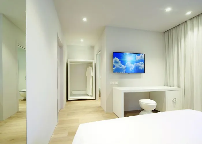 Youme Design Place 4*