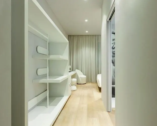 Youme Design Place Hotel 4*