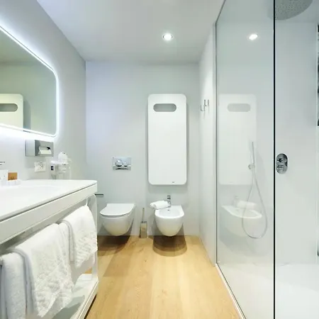 Youme Design Place 4*