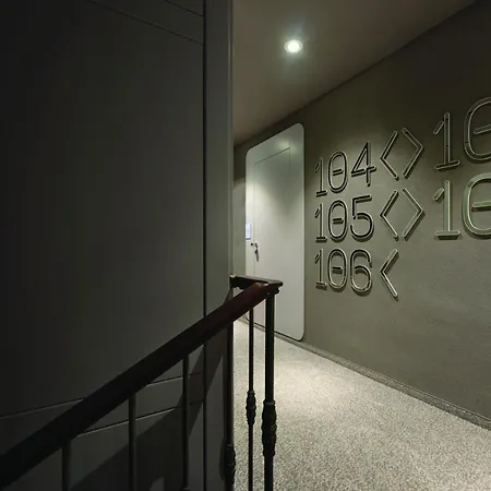 Youme Design Place Hotell 4*