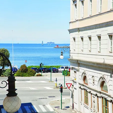 Youme Design Place מלון