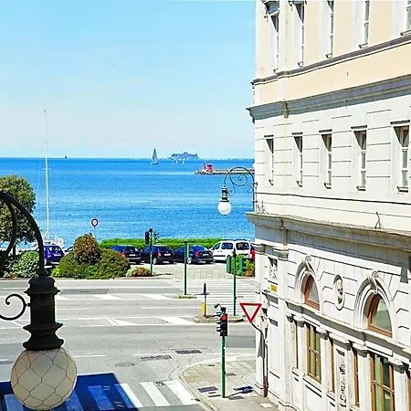 Youme Design Place 4* Trieste