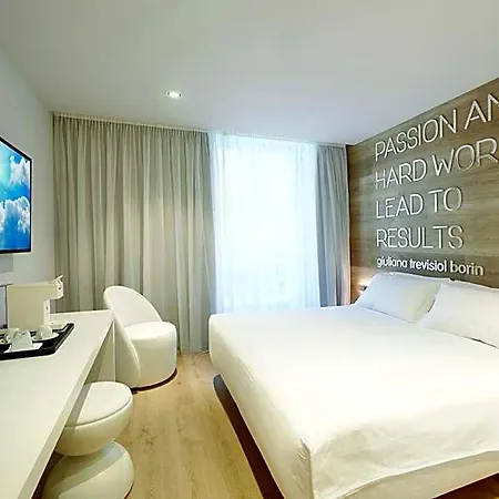 Hotel Youme Design Place 4*