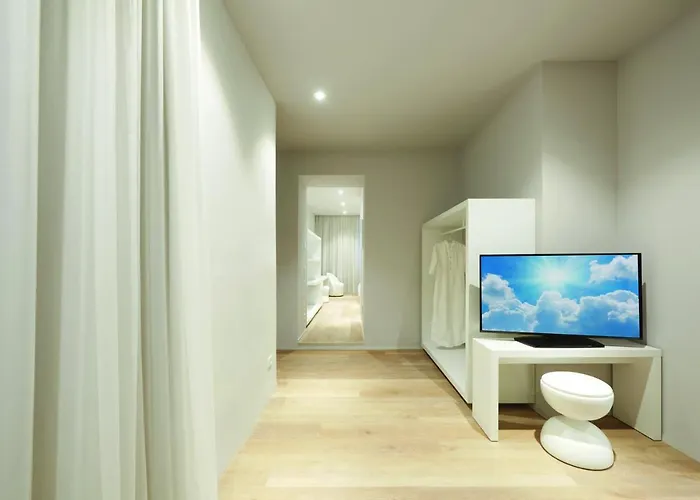 Hotel Youme Design Place 4*